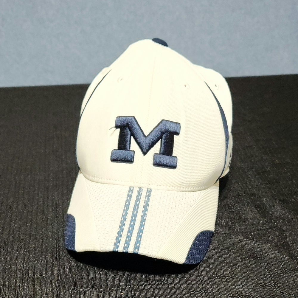 Adidas climalite Michigan Wolverines hat. Size L/XL